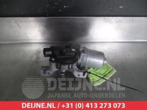 Suzuki Swift Front wiper motor O349260 photo 2