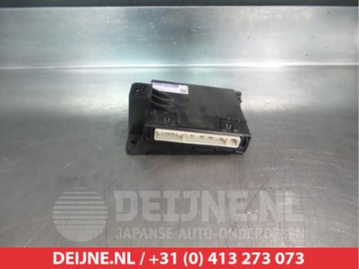 Gebruikte Module climatronic Toyota Prius Plus (ZVW4) 1.8 Hybrid 16V Prijs € 35,00 Margeregeling aangeboden door V.Deijne Jap.Auto-onderdelen BV