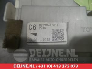 Toyota Prius Sicherungskasten O350344 foto 2