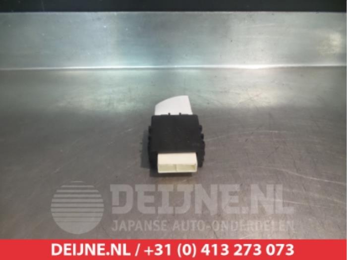 Toyota Auris Wiper module O309373
