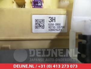Toyota Auris Fuse box O350354 photo 2