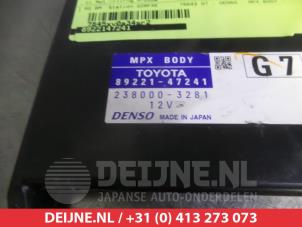 Toyota Prius Plus Body control computer O348353 photo 2
