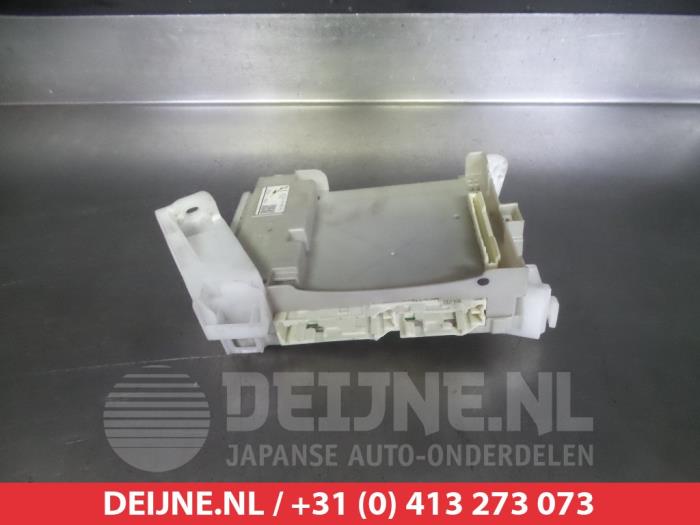Toyota Prius Plus Fuse box O350347