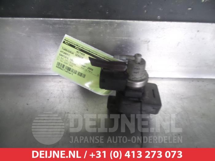 Gebruikte Turbodruk sensor Hyundai Santa Fe II (CM) 2.2 CRDi 16V 4x4 Prijs € 20,00 Margeregeling aangeboden door V.Deijne Jap.Auto-onderdelen BV