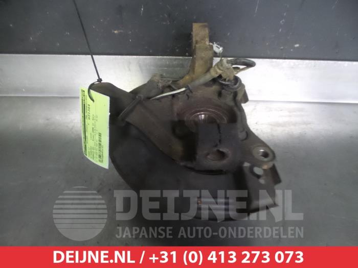 Mitsubishi Grandis Achsschenkel links vorne O322820