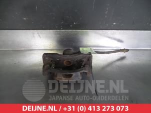Mitsubishi Space Runner Remklauw (Tang) links-achter O376416 foto 2