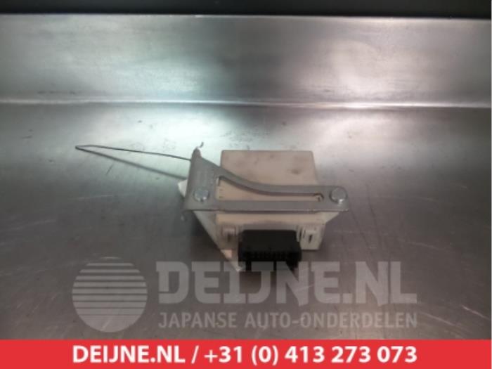 Toyota Corolla Verso Scheibenwischer Modul O309361