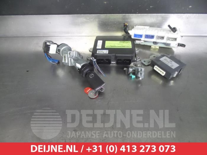 Mazda 5 Steuergerät Motormanagement O344204