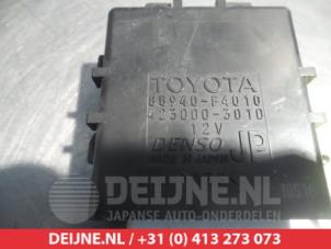 Toyota C-HR Wiper module O309382 photo 2