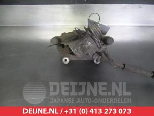 Mazda 5 Remklauw (Tang) links-achter O376026 foto 2