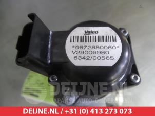 Mazda 3 EGR Klep O352963 foto 2