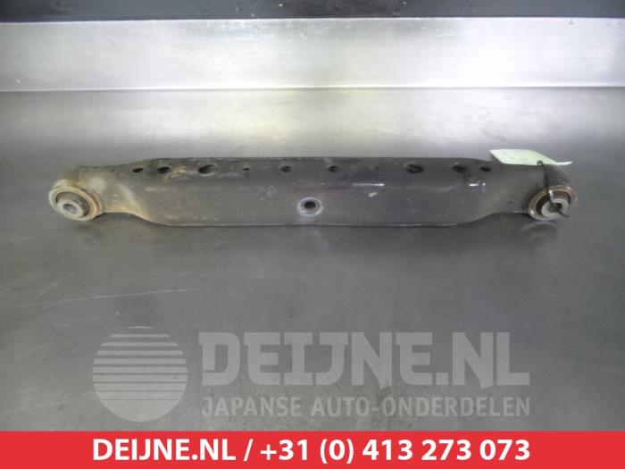 Nissan Qashqai Draagarm rechts-achter O384274
