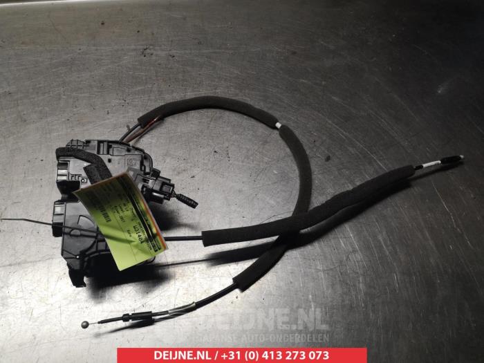 Nissan Micra Deurslot Mechaniek 4Deurs links-voor O279470
