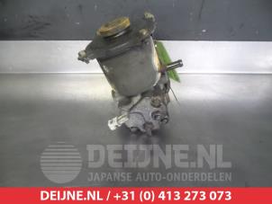 Subaru Forester Power steering pump O331248 photo 2