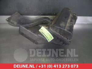 Gebruikte Luchtfilterhuis Mitsubishi Space Star (DG) 1.6 16V Prijs € 35,00 Margeregeling aangeboden door V.Deijne Jap.Auto-onderdelen BV