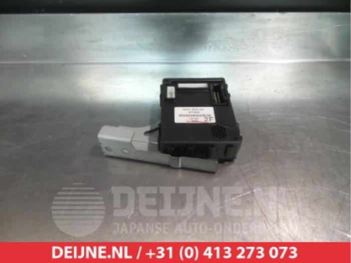 Gebruikte Module Bodycontrol Suzuki Grand Vitara II (JT) 1.9 DDiS Prijs € 60,00 Margeregeling aangeboden door V.Deijne Jap.Auto-onderdelen BV