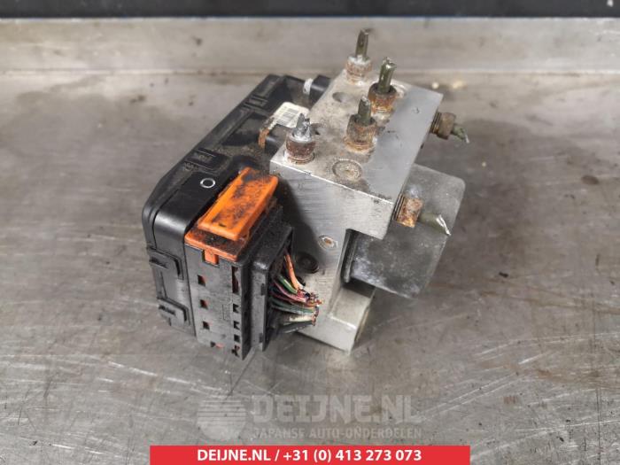 Daihatsu Young RV ABS pump O338249