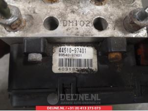 Daihatsu Young RV ABS Pumpe O338249 foto 2