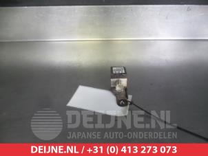 Gebruikte Airbag Sensor Toyota Avensis Verso (M20) 2.0 D-4D 16V Prijs € 25,00 Margeregeling aangeboden door V.Deijne Jap.Auto-onderdelen BV