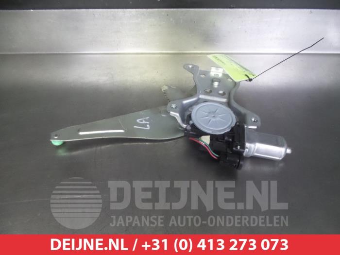 Suzuki SX-4 Ruitmechaniek 4Deurs links-achter O290828