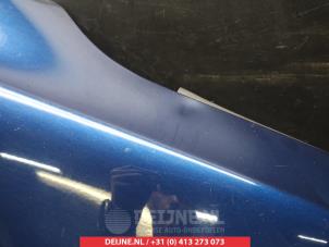 Toyota Avensis Front wing, right O270301 photo 3