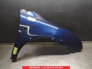 Toyota Avensis Front wing, right O270301 photo 2