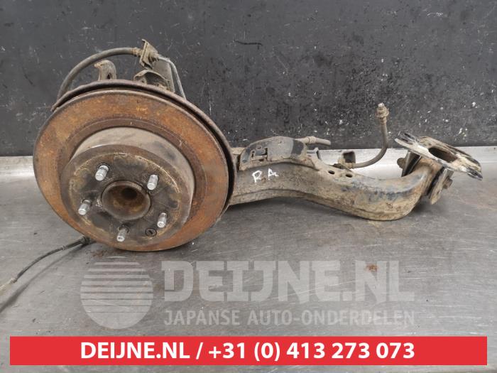 Nissan X-Trail Fusee rechts-achter O382958