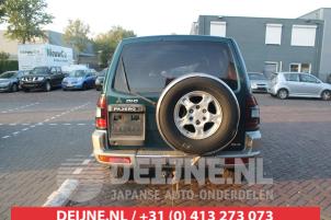 Mitsubishi Pajero Tailgate O296376 photo 2
