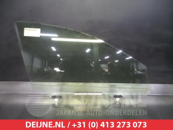 Toyota Rav-4 Door window 4-door, front right O275172