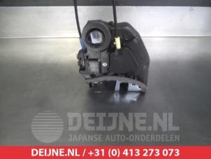 Toyota Rav-4 Deurslot Mechaniek 4Deurs rechts-achter O281875 foto 2