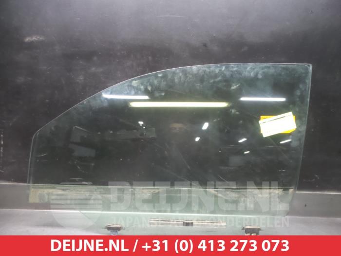 Toyota Urban Cruiser Türscheibe 4-türig links vorne O274373