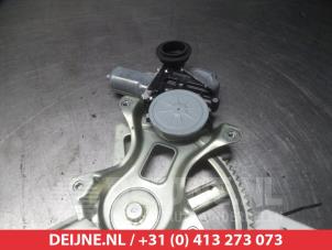 Toyota Urban Cruiser Ruitmechaniek 4Deurs links-achter O290944 foto 2