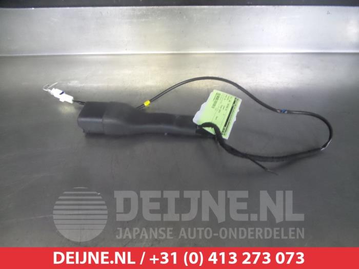 Toyota Aygo Front seatbelt buckle, right O315521
