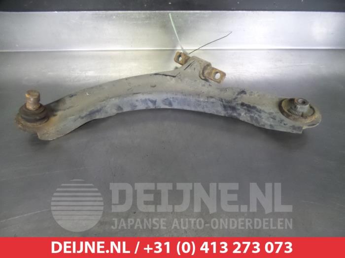 Nissan X-Trail Draagarm onder links-voor O381236