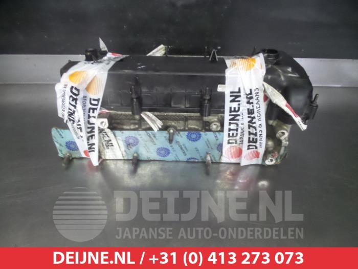 Cilinderkop van een Mazda 6 2005