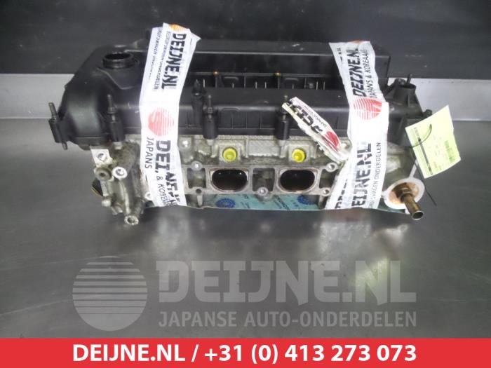 Cilinderkop van een Mazda 6 2005