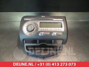 Gebruikte Radio Honda Jazz (GD/GE2/GE3) 1.3 i-Dsi Prijs € 75,00 Margeregeling aangeboden door V.Deijne Jap.Auto-onderdelen BV