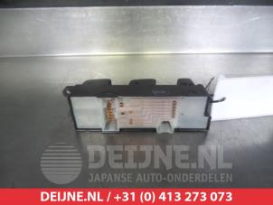 Subaru Impreza Multi-functional window switch O311749 photo 2
