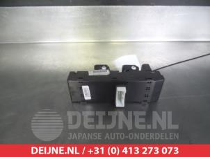 Hyundai I20 Multi-functional window switch O311573 photo 2