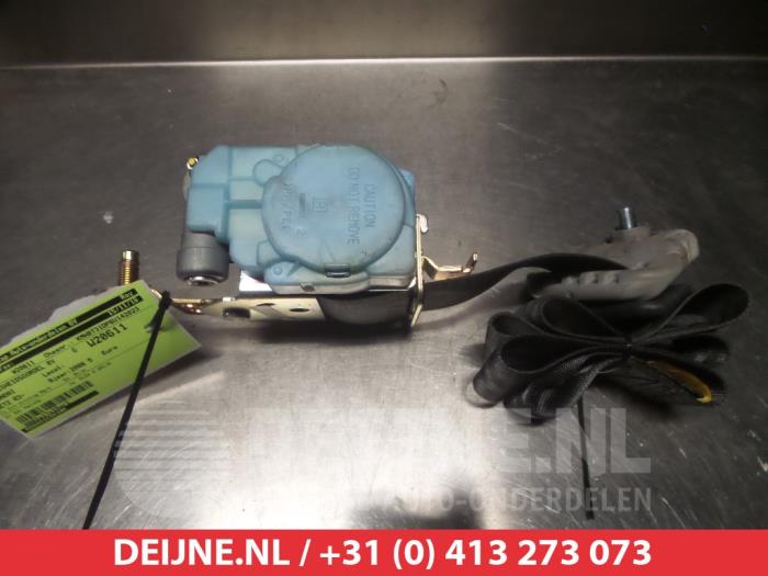Hyundai Getz Front seatbelt, right O315058