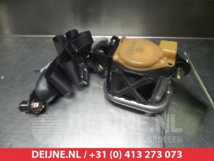 Suzuki Liana Sicherheitsgurt rechts vorne O315388 foto 2