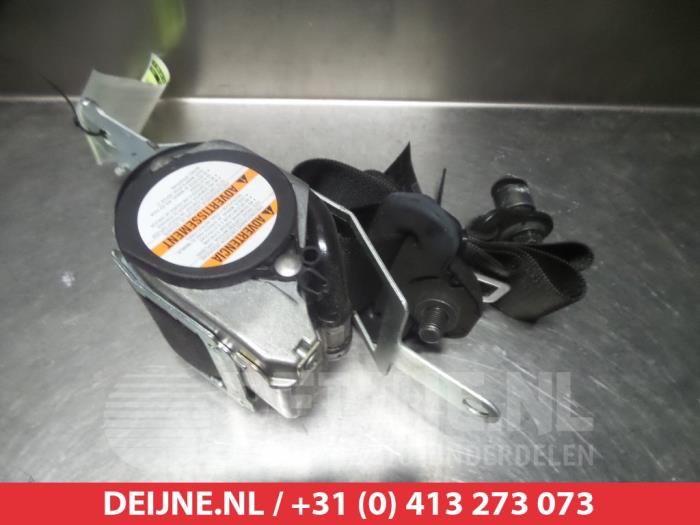 Suzuki Wagon R+ Front seatbelt, left O314904