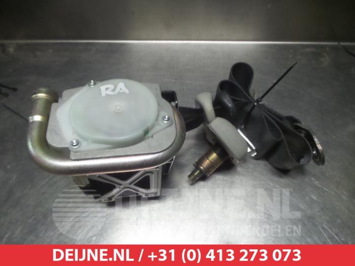 Toyota Corolla Verso Veiligheidsgordel rechts-achter O316073