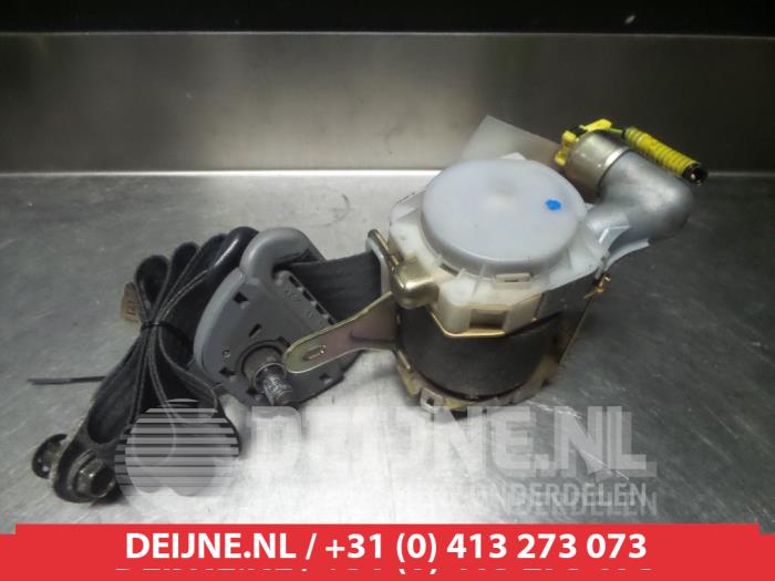 Daihatsu Cuore Sicherheitsgurt links vorne O314876