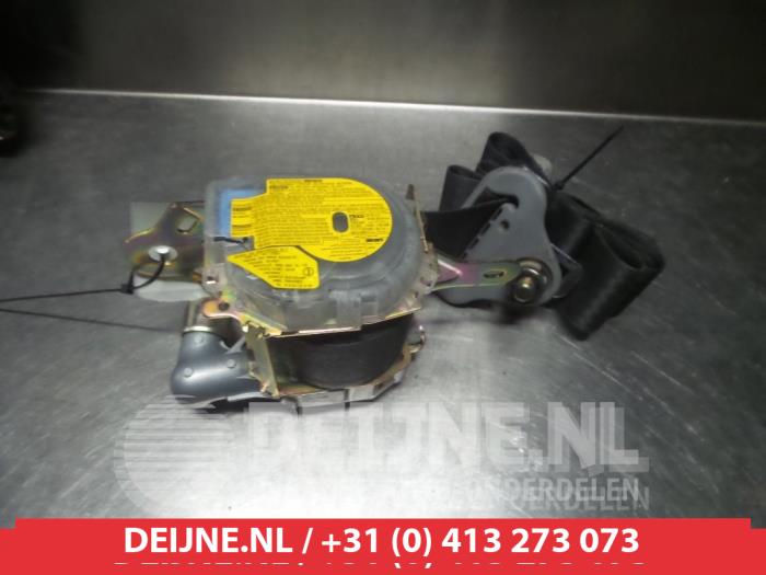 Daihatsu Cuore Sicherheitsgurt links vorne O314877
