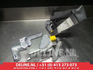 Daihatsu Cuore Sicherheitsgurt links vorne O314857 foto 2