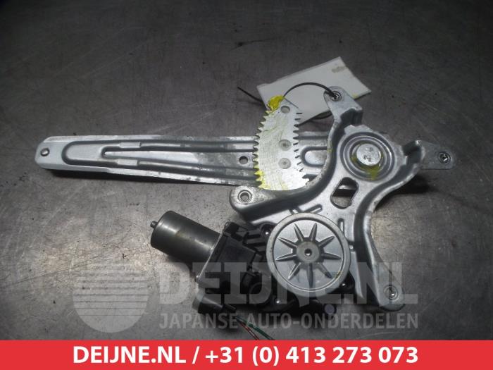 Suzuki Swift Ruitmechaniek 4Deurs links-achter O290883