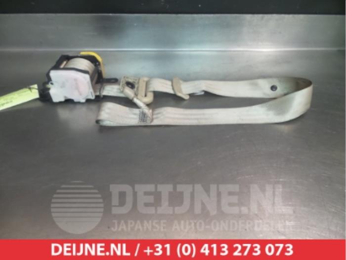 Toyota Corolla Front seatbelt, right O315430