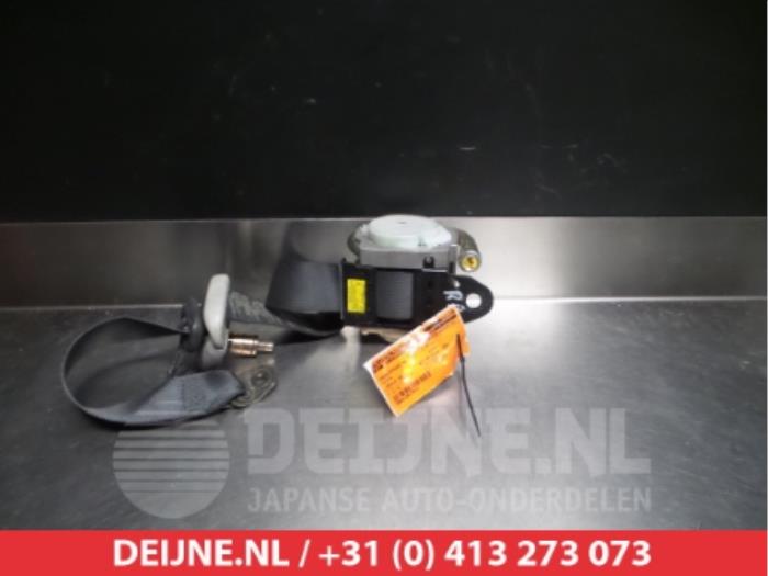 Toyota Corolla Verso Veiligheidsgordel rechts-achter O316070
