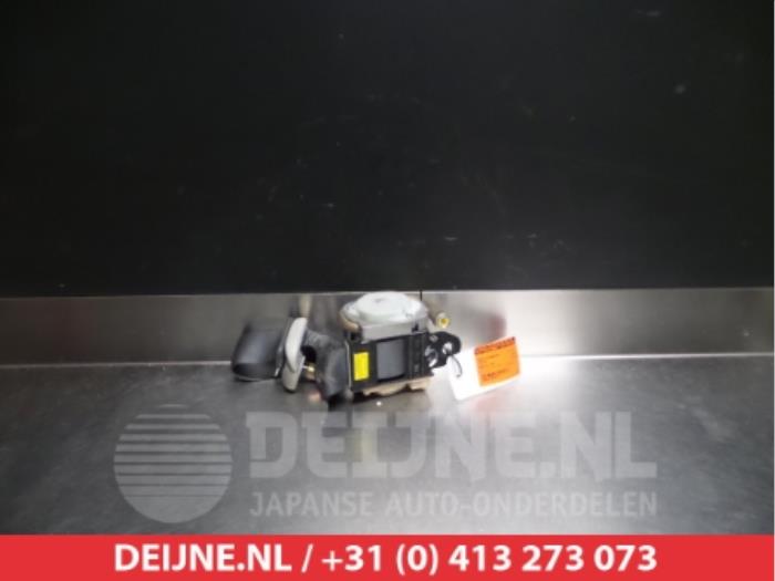 Toyota Corolla Verso Veiligheidsgordel rechts-achter O316075